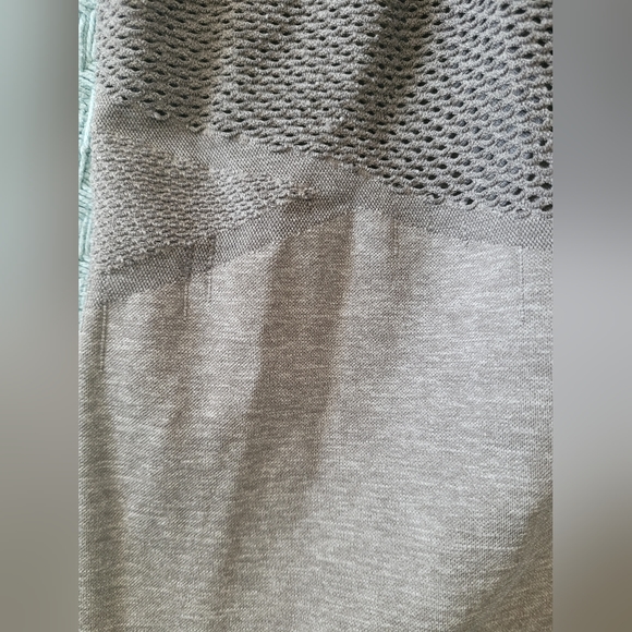 Fabletics Bundle - Picture 6 of 9